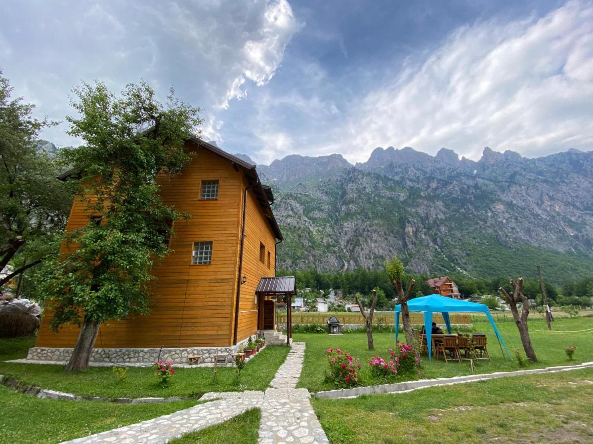 Guesthouse Mehmeti Valbone Ngoại thất bức ảnh