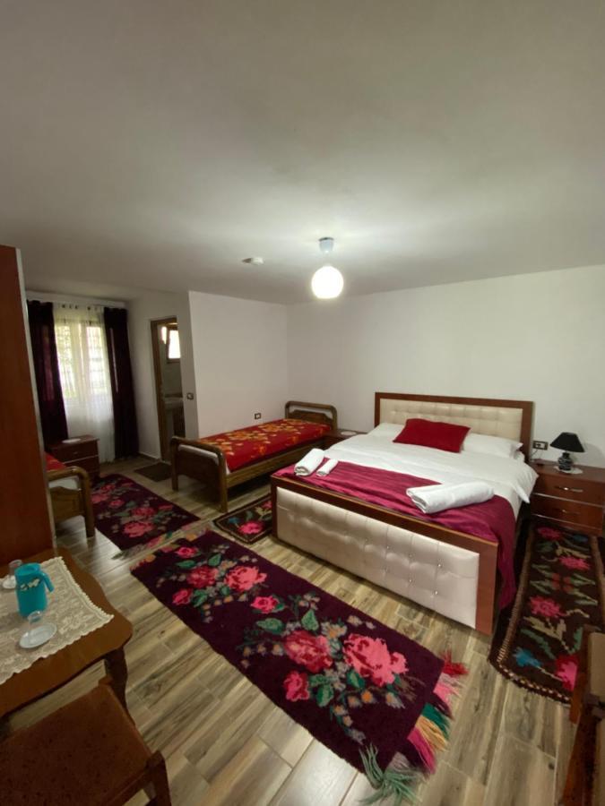 Guesthouse Mehmeti Valbone Ngoại thất bức ảnh