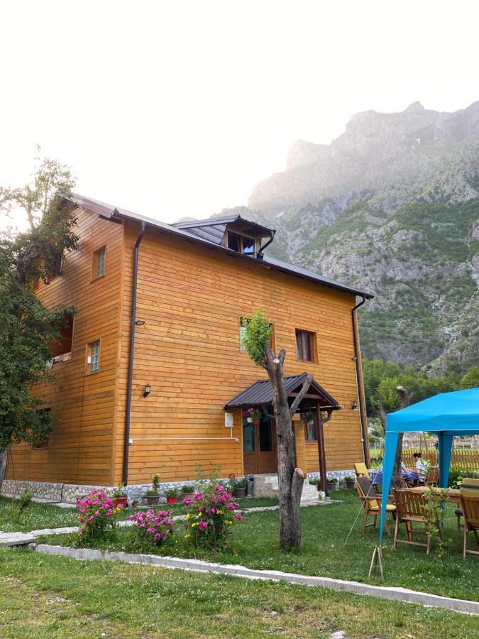 Guesthouse Mehmeti Valbone Ngoại thất bức ảnh