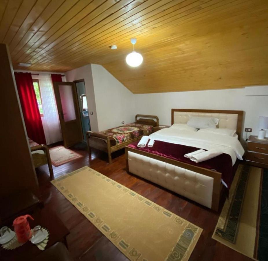 Guesthouse Mehmeti Valbone Ngoại thất bức ảnh